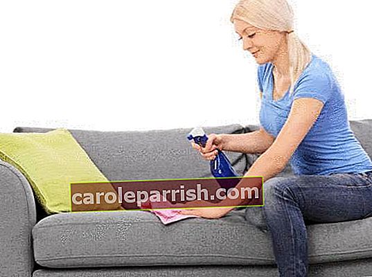 pulire il tessuto del divano