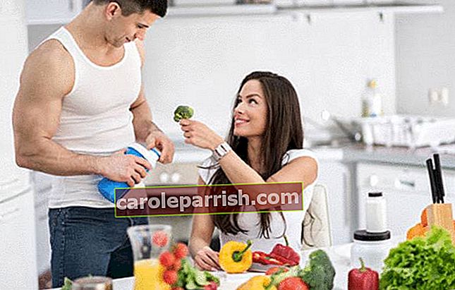 Gewichtsverlust Diät Frau nimmt Brokkoli zu ihrem Mann