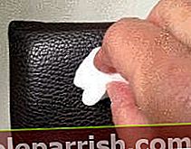 pulire un portafoglio in pelle