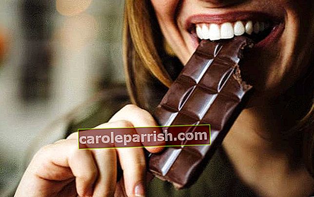 チョコレートの染みを取り除く方法