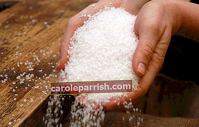 Menggunakan garam untuk melawan kesialan dan sebagai trik alami